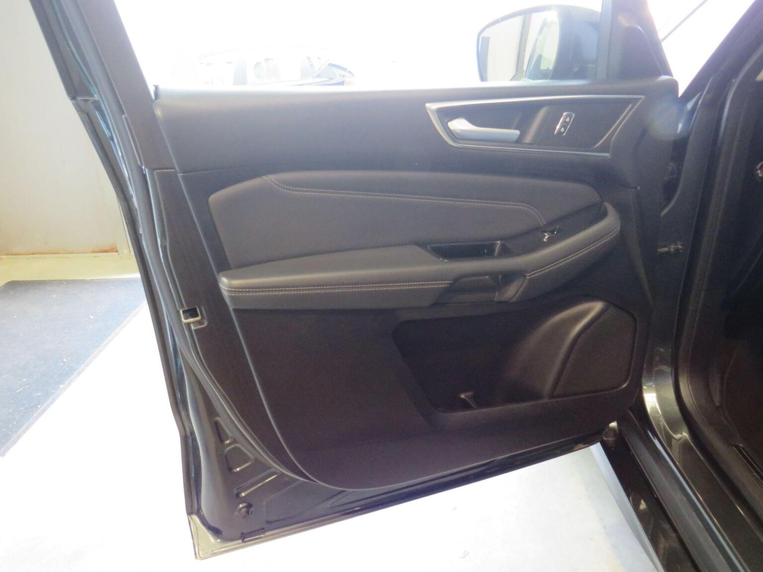 Used Ford S-Max 2017 for sale - 77977150: Photo 13