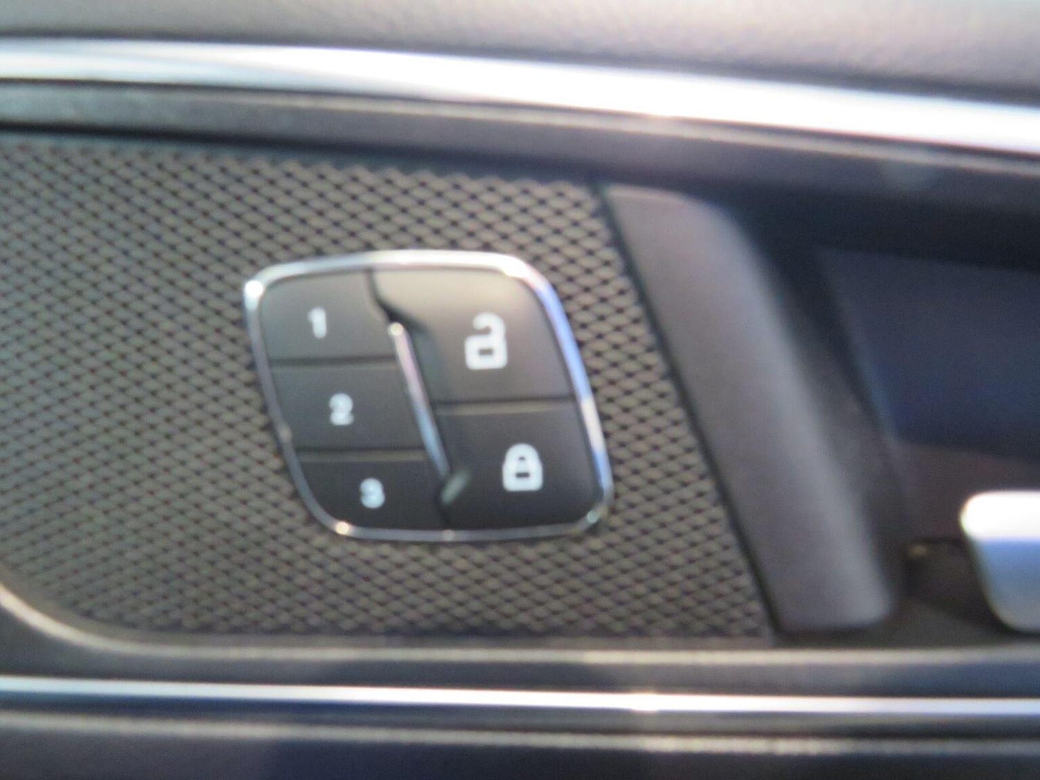 Used Ford S-Max 2017 for sale - 77977150: Photo 22