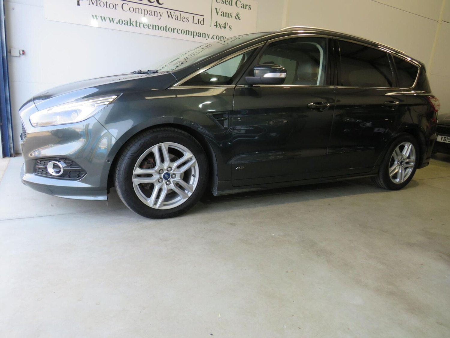 Used Ford S-Max 2017 for sale - 77977150: Photo 37