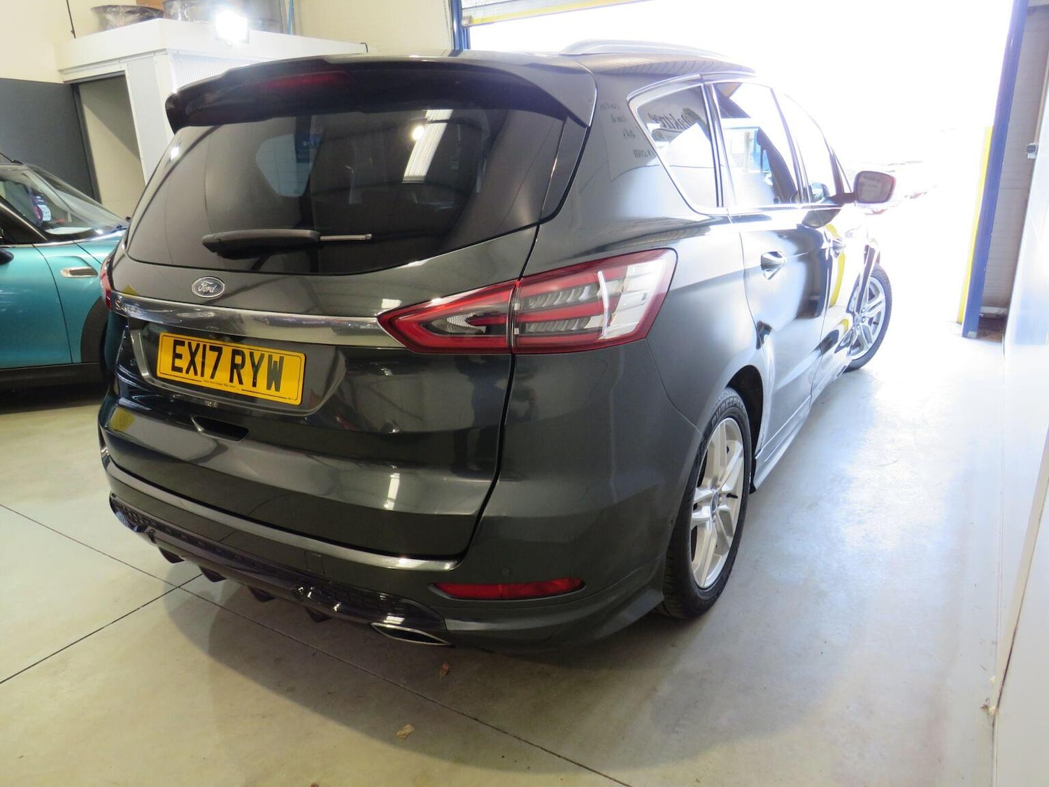 Used Ford S-Max 2017 for sale - 77977150: Photo 6