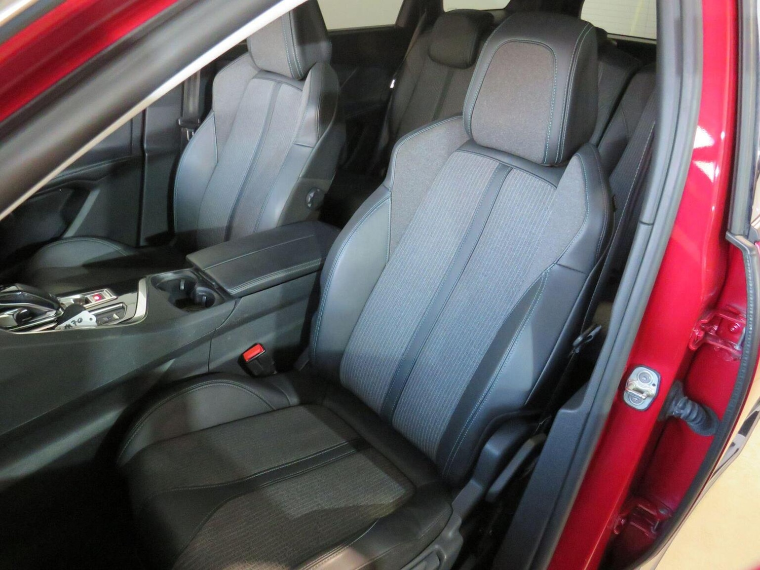 Used Peugeot 5008 2021 for sale - 77011792: Photo 10