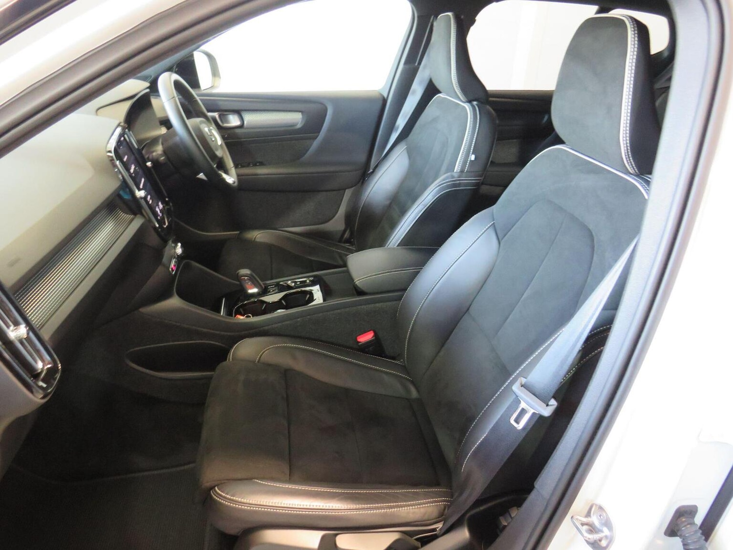 Used Volvo XC40 2022 for sale - 78168708: Photo 11