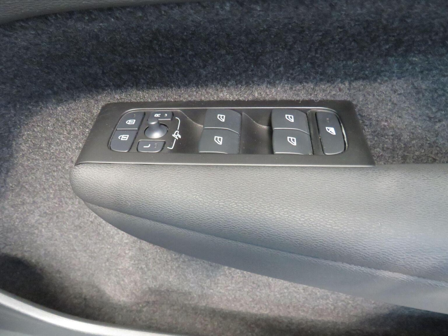 Used Volvo XC40 2022 for sale - 78168708: Photo 18