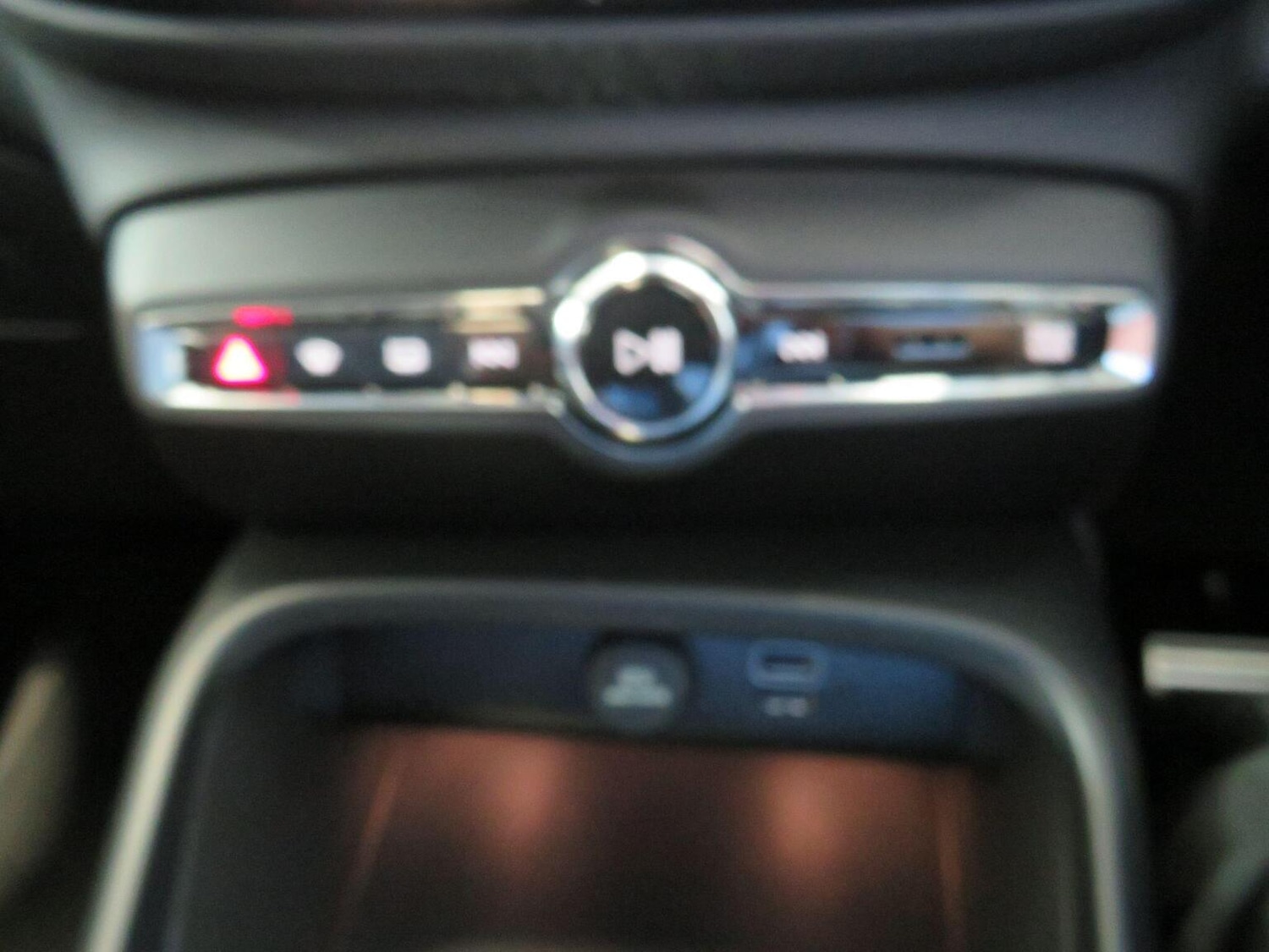 Used Volvo XC40 2022 for sale - 78168708: Photo 28