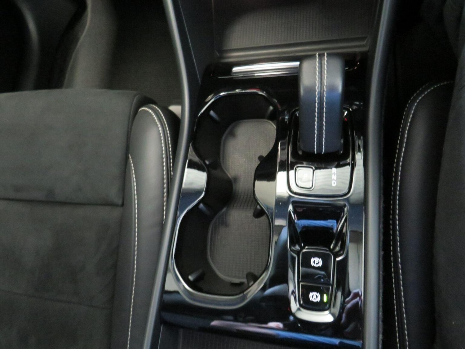 Used Volvo XC40 2022 for sale - 78168708: Photo 29