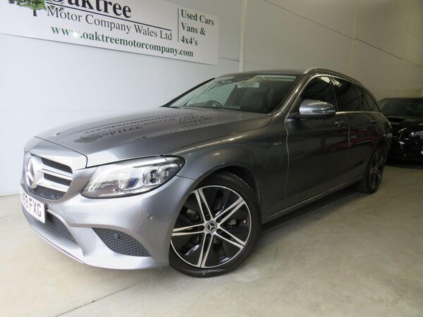 Used Mercedes-Benz C-Class 2019 for sale - 75399535: Photo 1