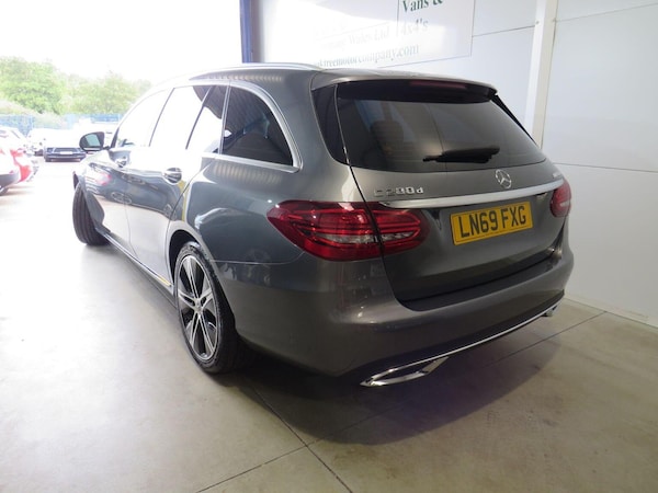 Used Mercedes-Benz C-Class 2019 for sale - 75399535: Photo 4