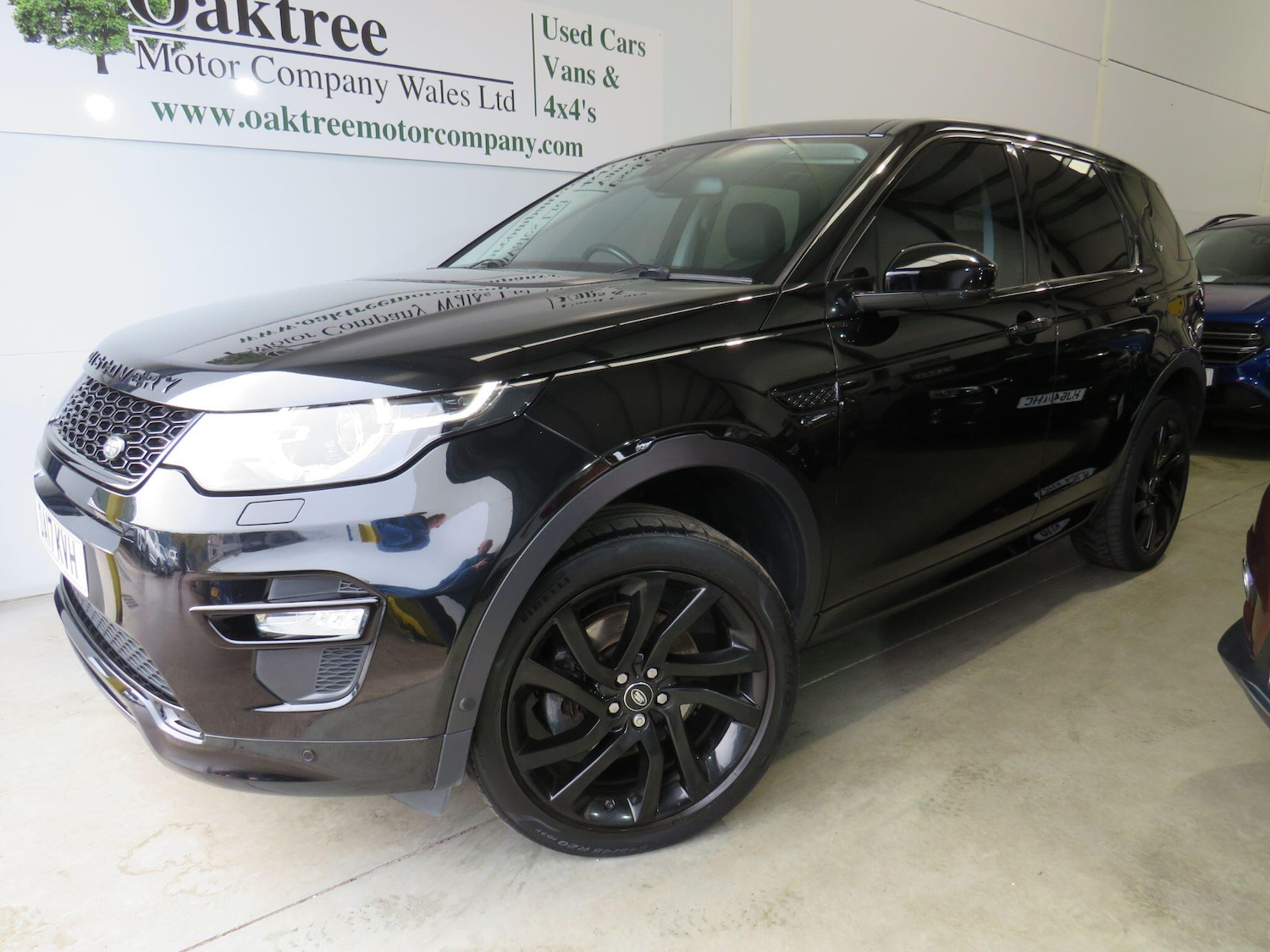 Used Land Rover Discovery Sport 2017 for sale - 76656259: Photo 1