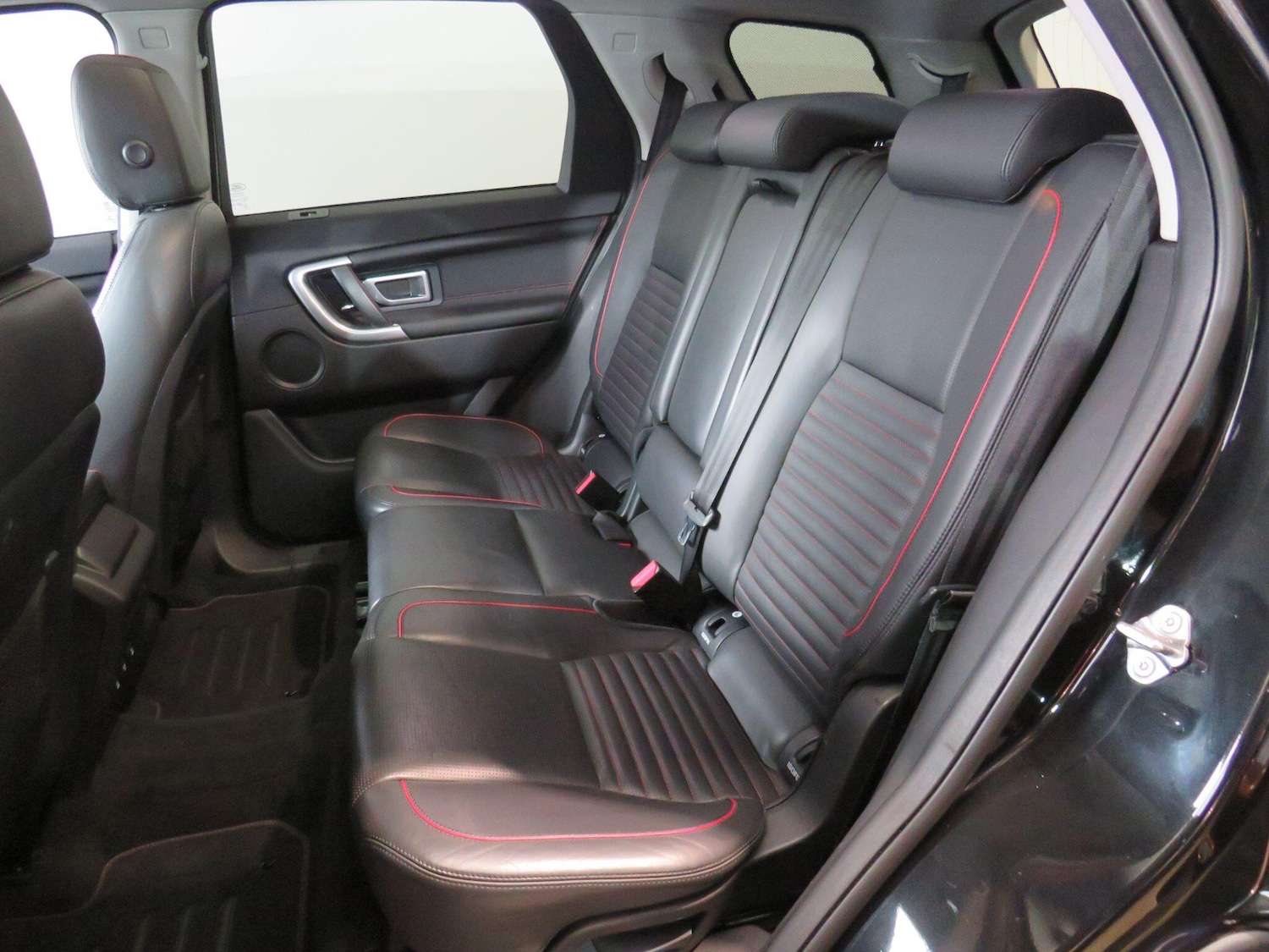 Used Land Rover Discovery Sport 2017 for sale - 76656259: Photo 14