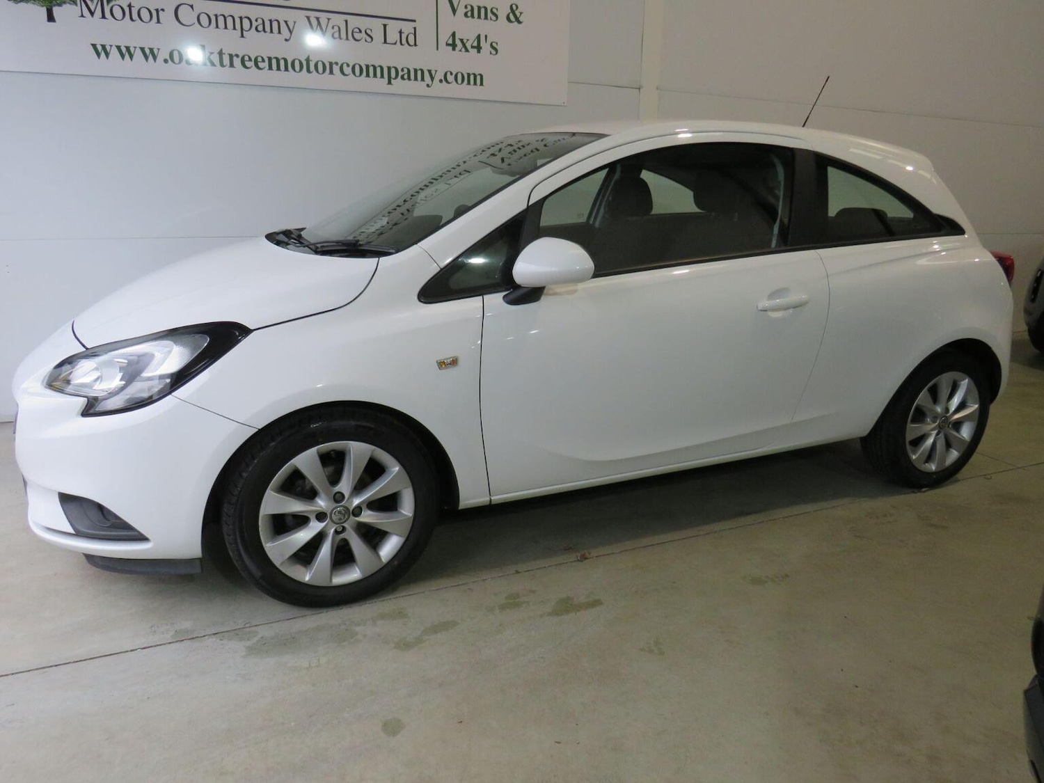 Used Vauxhall Corsa 2017 for sale - 77409545: Photo 3