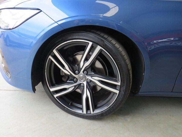 Used Volvo S90 2018 for sale - 75632849: Photo 10