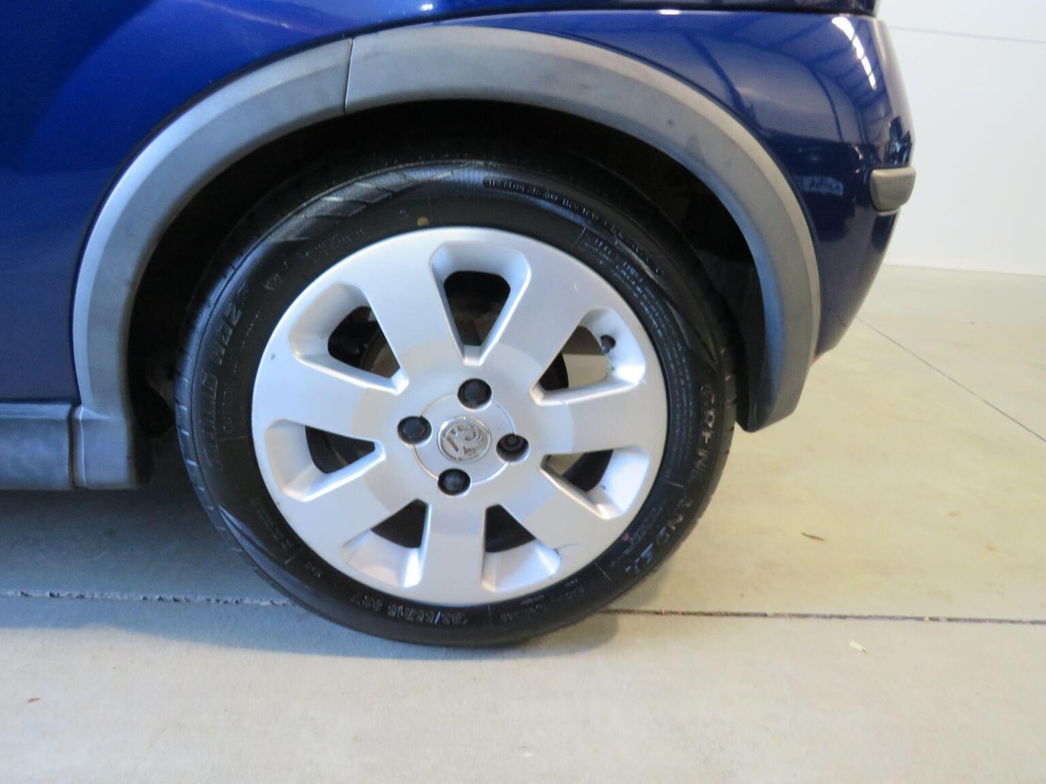 Used Vauxhall Corsa 2004 for sale - 76605801: Photo 9