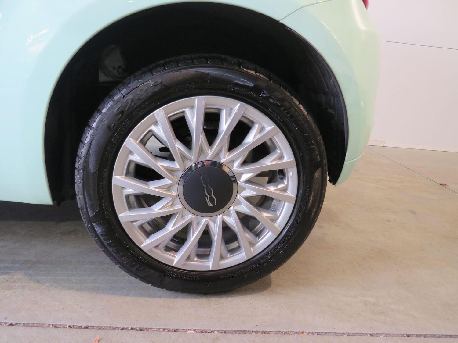 Used Fiat 500 2017 for sale - 76863909: Photo 8