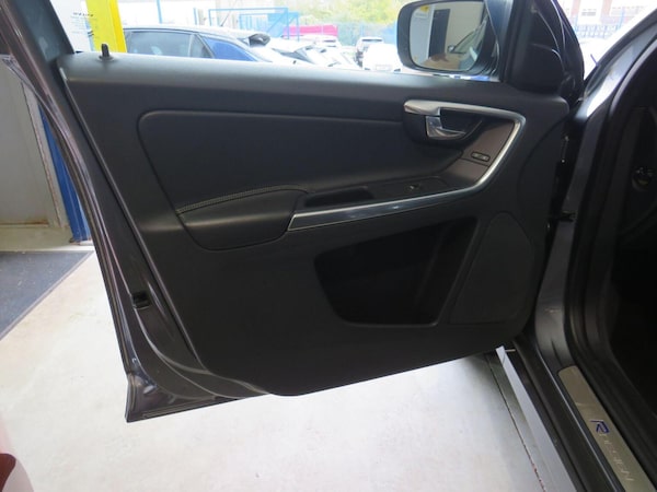 Used Volvo XC60 2017 for sale - 76334739: Photo 11