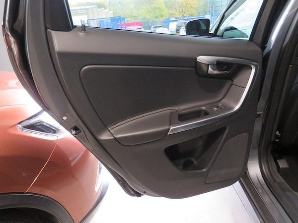 Used Volvo XC60 2017 for sale - 76334739: Photo 13