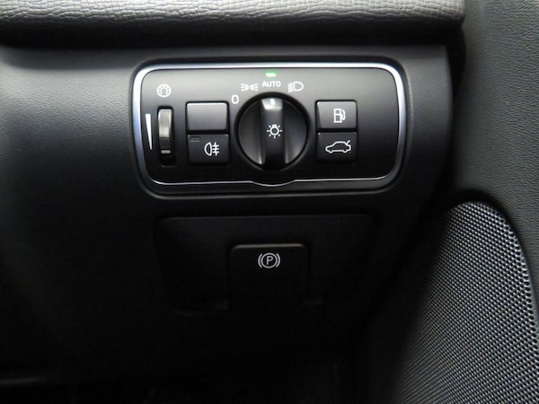 Used Volvo XC60 2017 for sale - 76334739: Photo 26