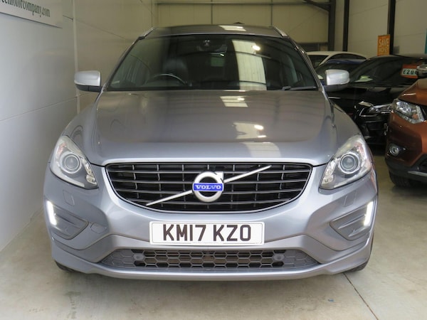 Used Volvo XC60 2017 for sale - 76334739: Photo 2