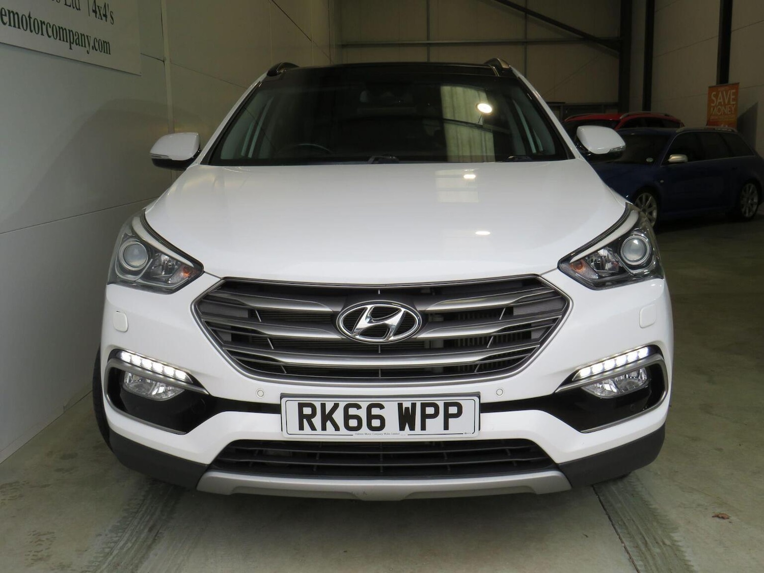 Used Hyundai Santa Fe 2016 for sale - 77851394: Photo 2