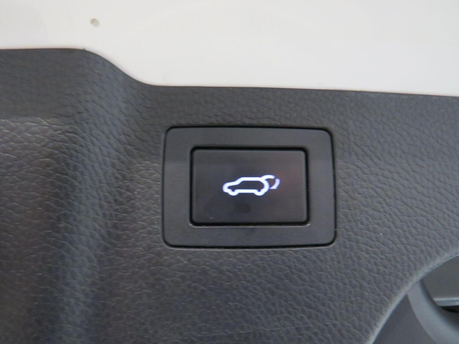 Used Hyundai Santa Fe 2016 for sale - 77851394: Photo 23