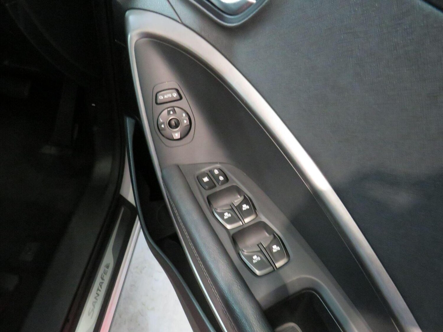 Used Hyundai Santa Fe 2016 for sale - 77851394: Photo 25