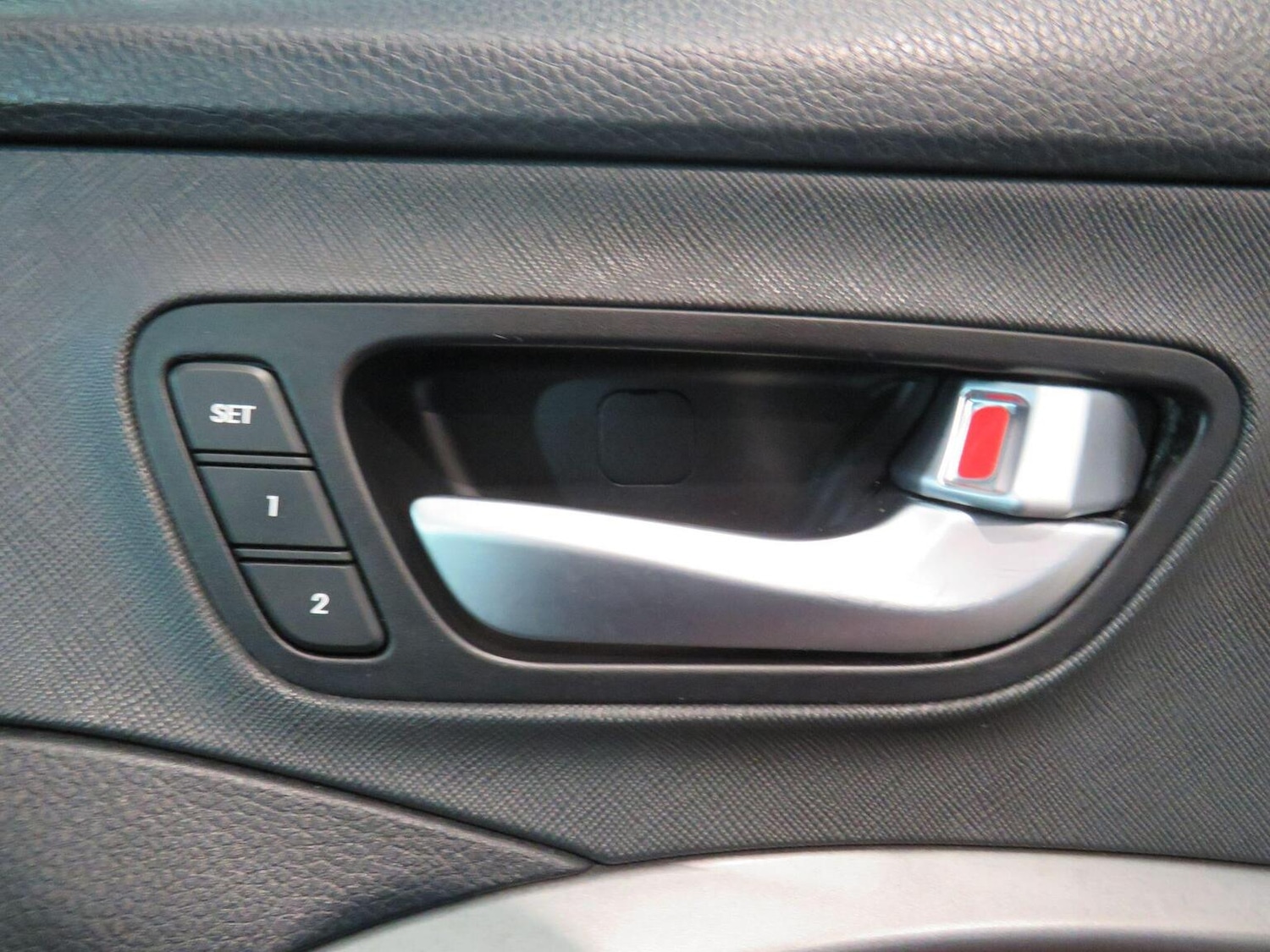 Used Hyundai Santa Fe 2016 for sale - 77851394: Photo 30