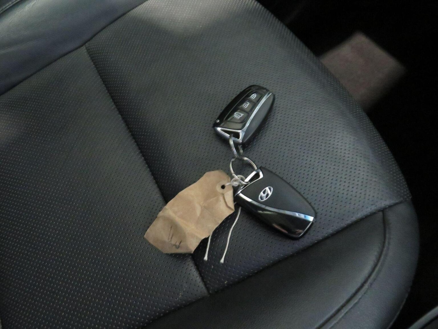 Used Hyundai Santa Fe 2016 for sale - 77851394: Photo 37