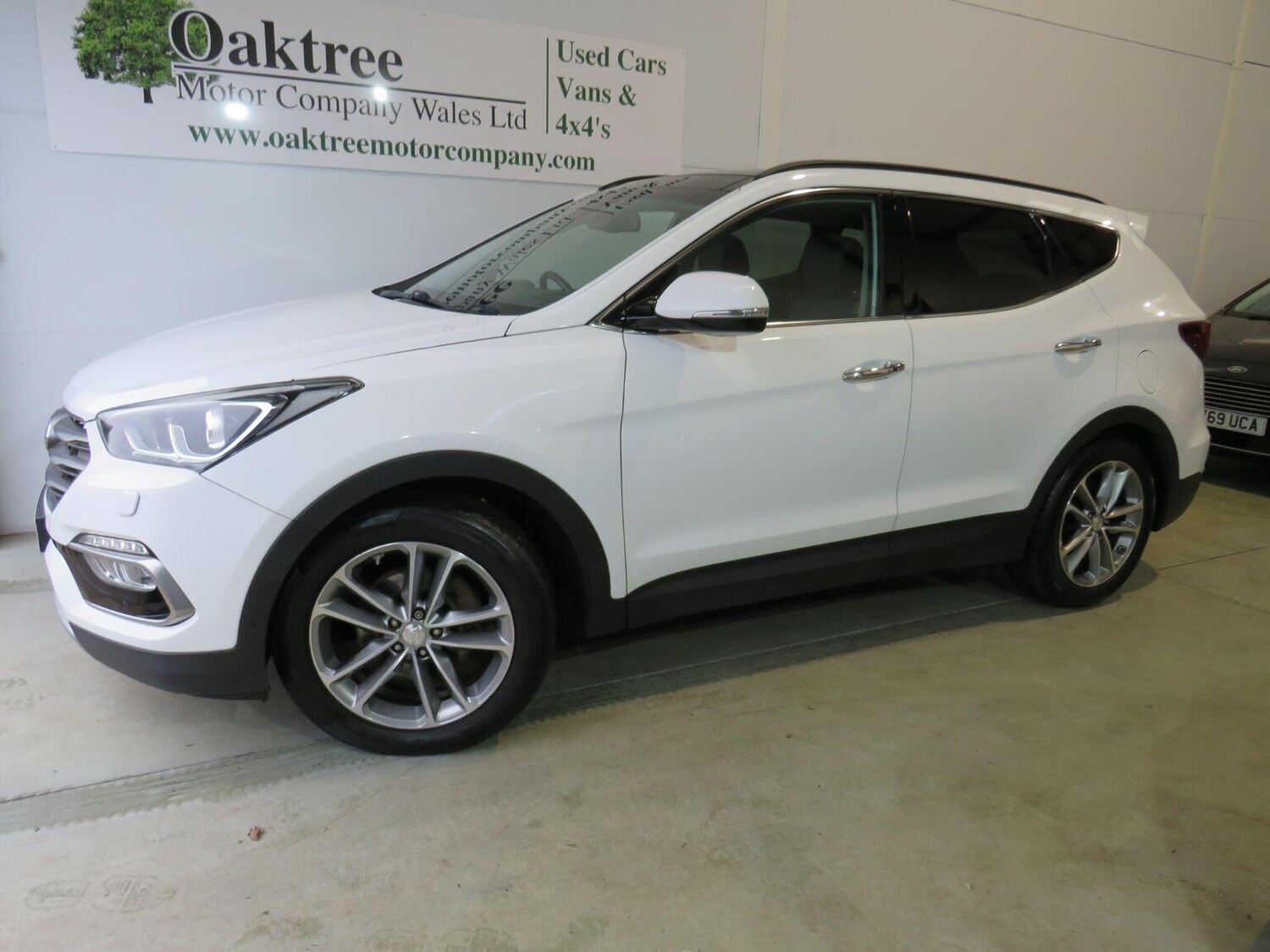 Used Hyundai Santa Fe 2016 for sale - 77851394: Photo 42