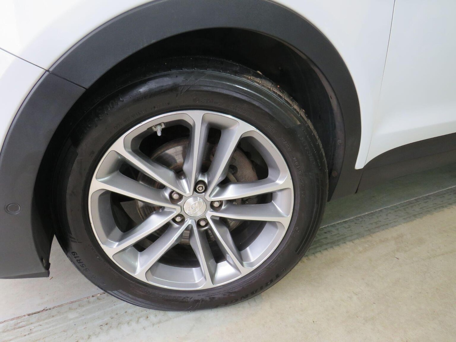 Used Hyundai Santa Fe 2016 for sale - 77851394: Photo 9