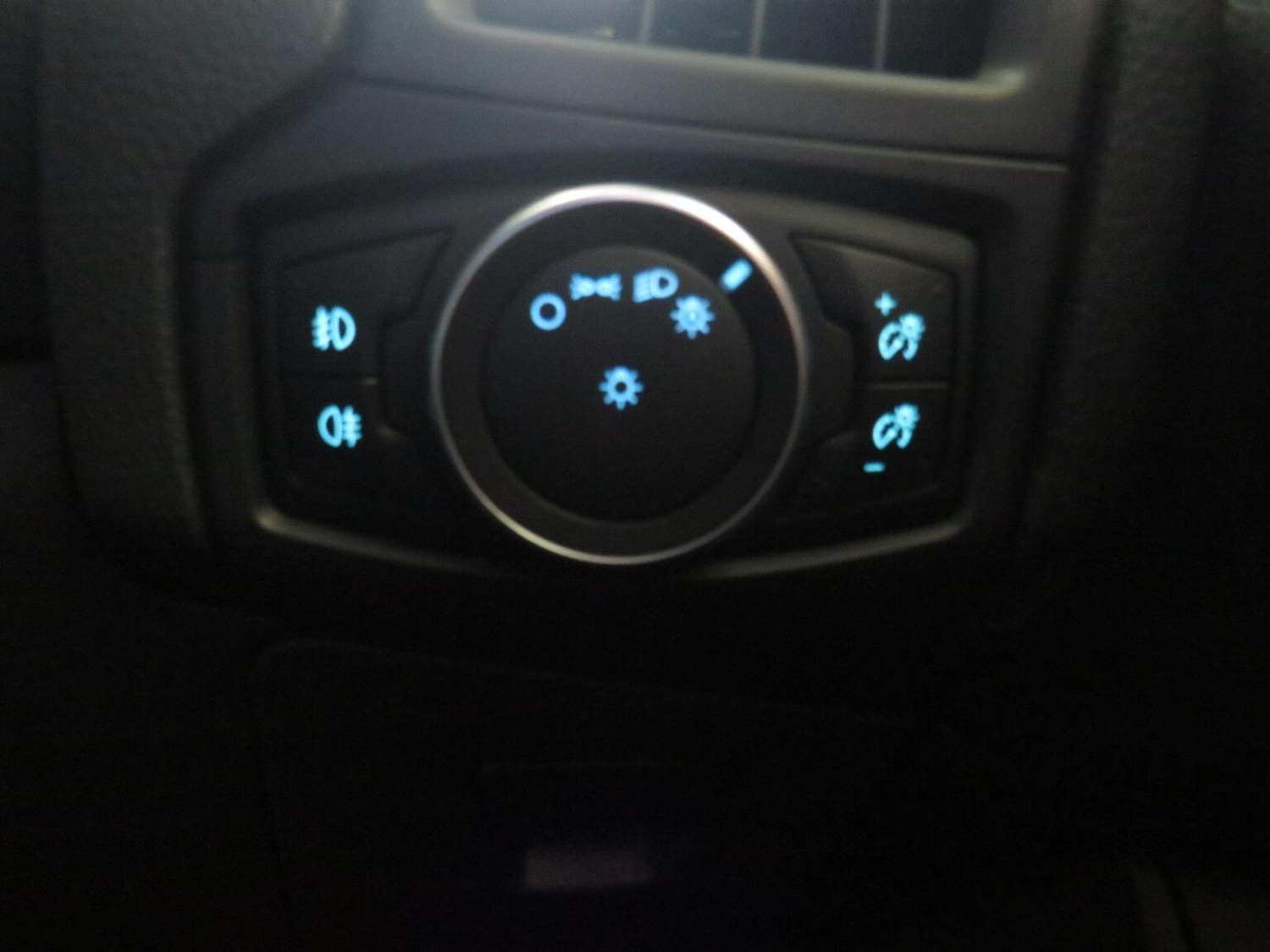 Used Ford Focus 2016 for sale - 76497540: Photo 32