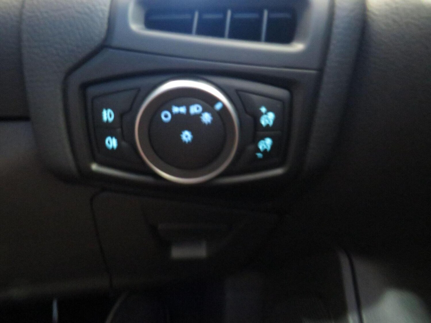 Used Ford Focus 2015 for sale - 76107282: Photo 26