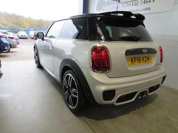 Used MINI Hatch 2018 for sale - 76497481: Photo