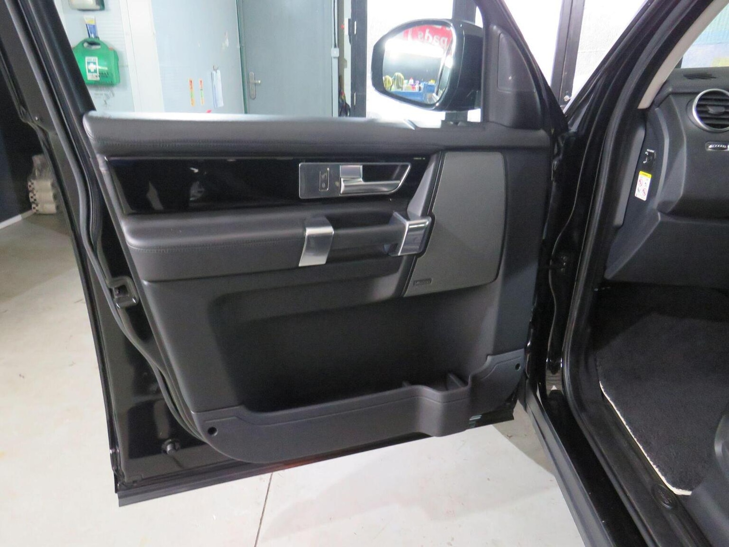 Used Land Rover Discovery 4 2016 for sale - 76651327: Photo 21