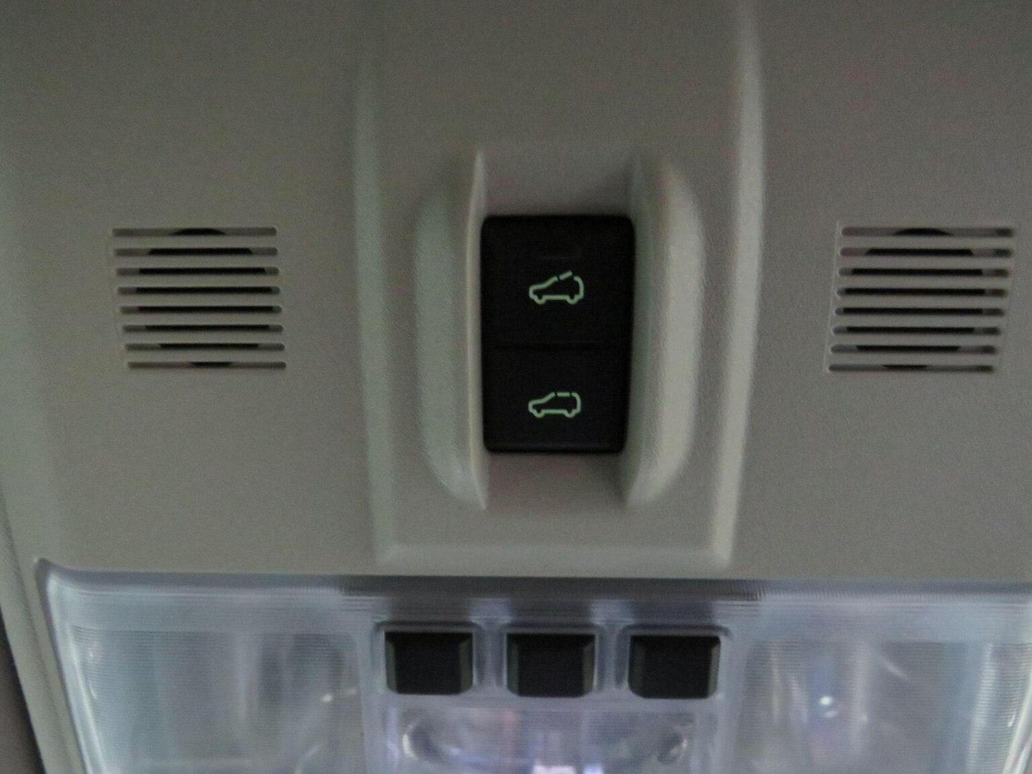 Used Land Rover Discovery 4 2016 for sale - 76651327: Photo 55