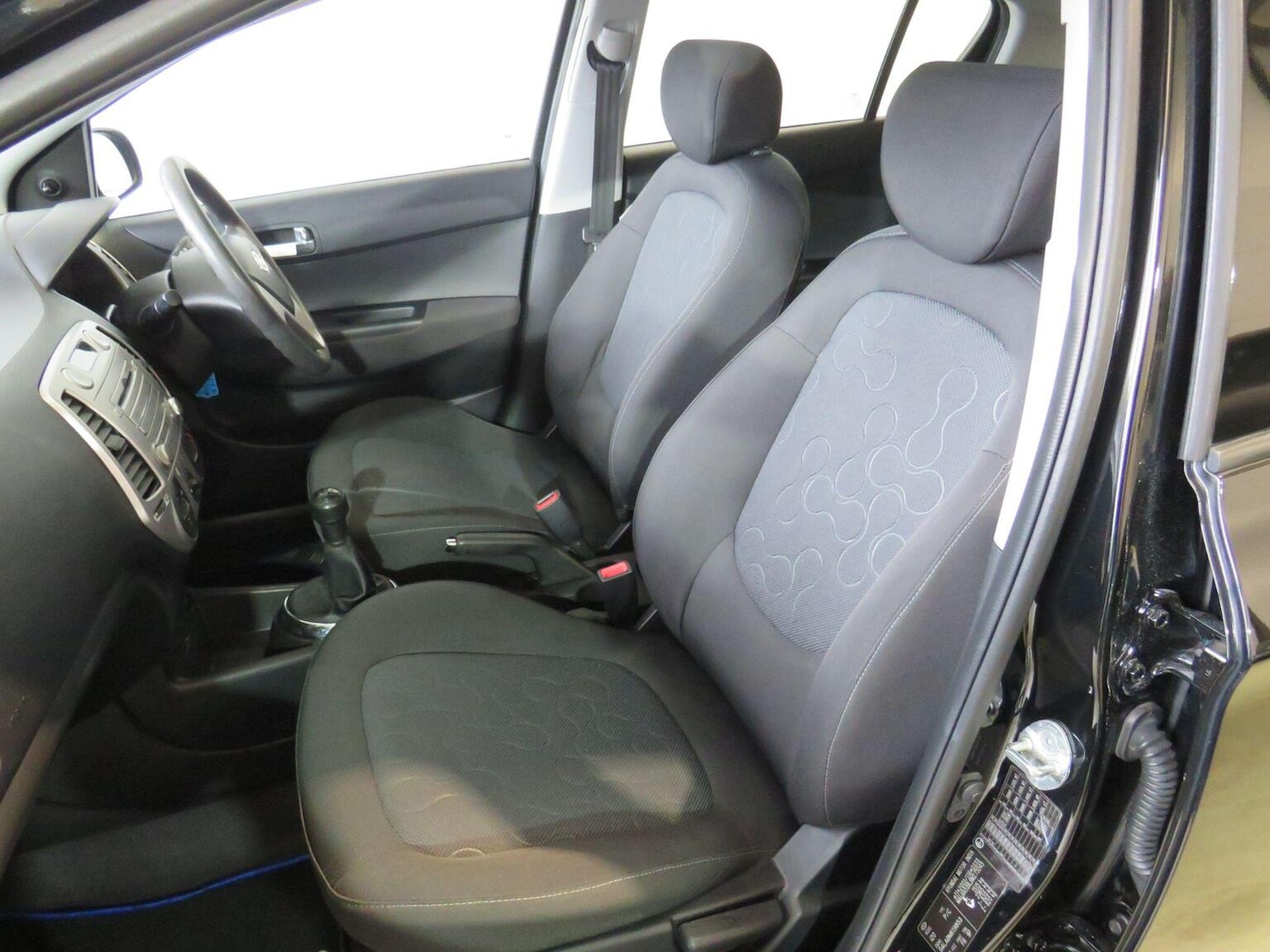 Used Hyundai i20 2011 for sale - 77508624: Photo 8