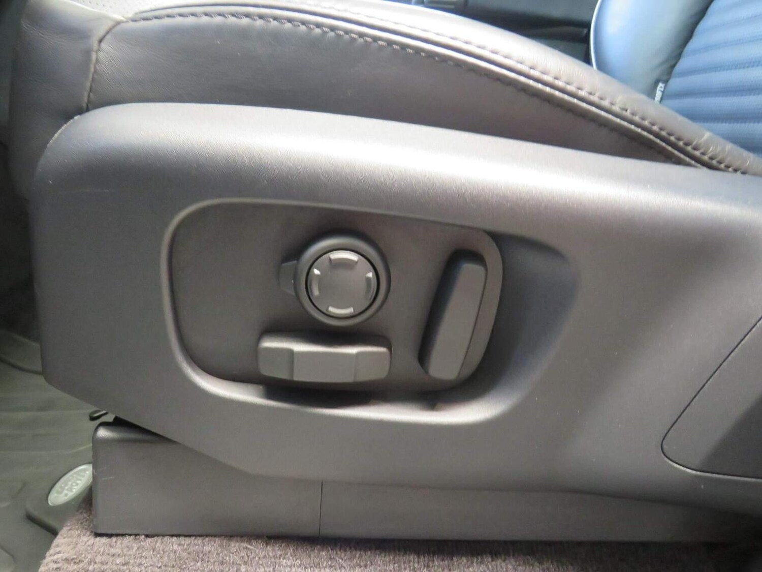 Used Land Rover Discovery 2017 for sale - 76794019: Photo 15