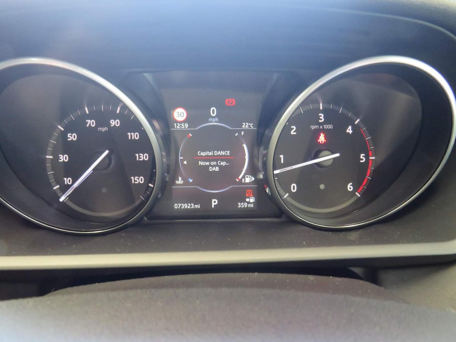 Used Land Rover Discovery 2017 for sale - 76794019: Photo 32