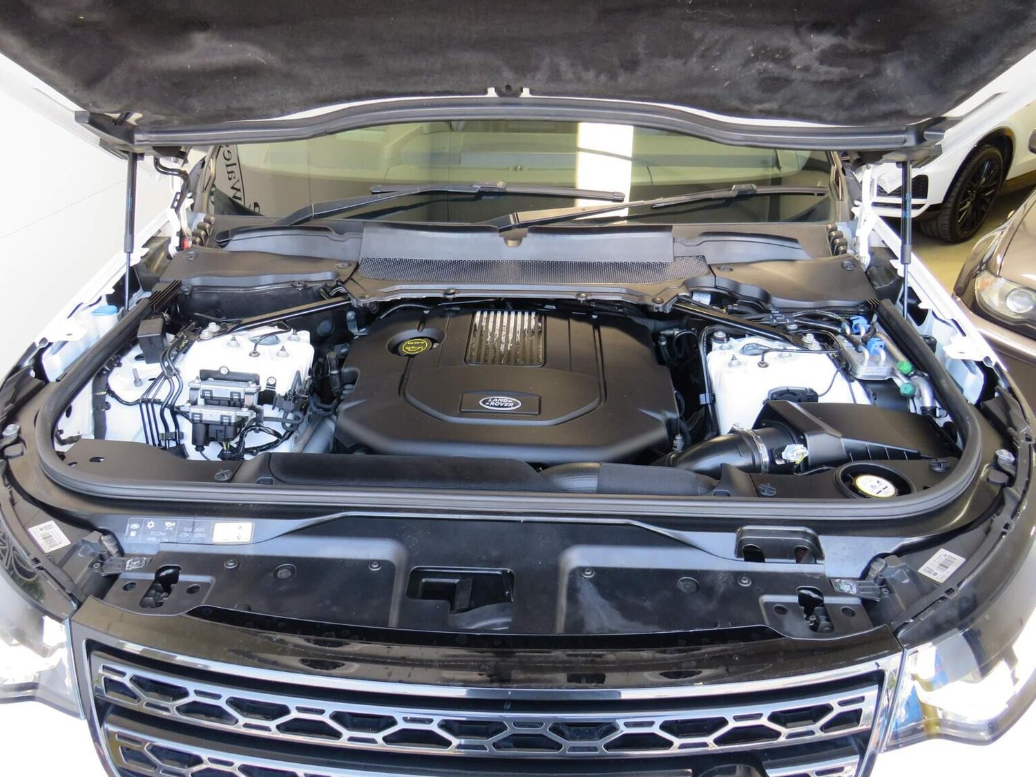 Used Land Rover Discovery 2017 for sale - 76794019: Photo 42