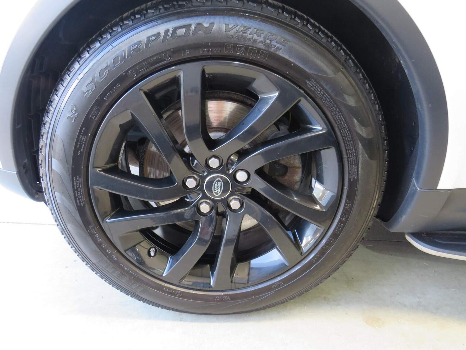 Used Land Rover Discovery 2017 for sale - 76794019: Photo 46