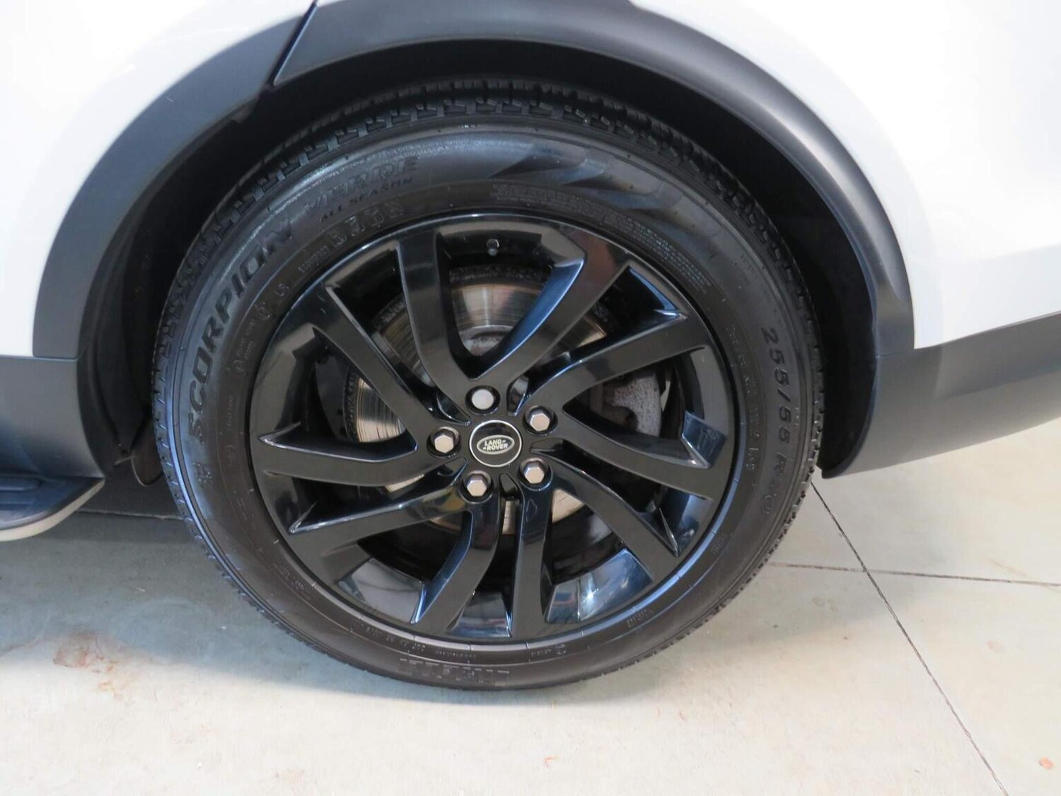 Used Land Rover Discovery 2017 for sale - 76794019: Photo 47