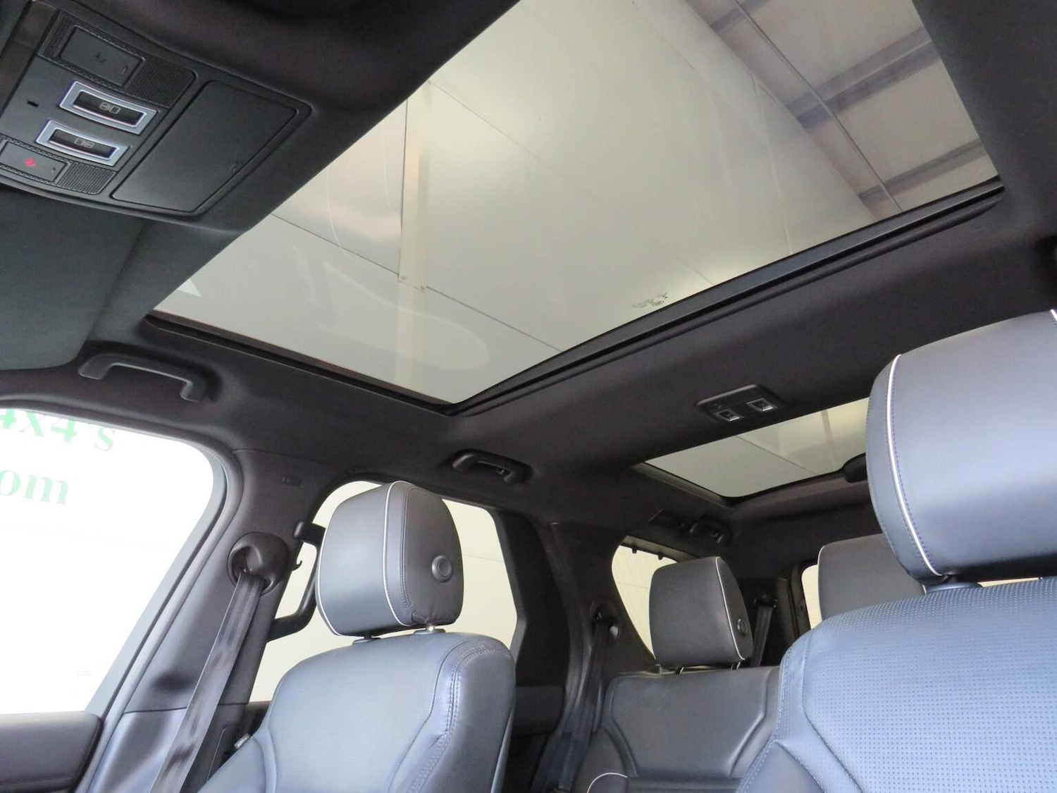 Used Land Rover Discovery 2017 for sale - 76794019: Photo 9