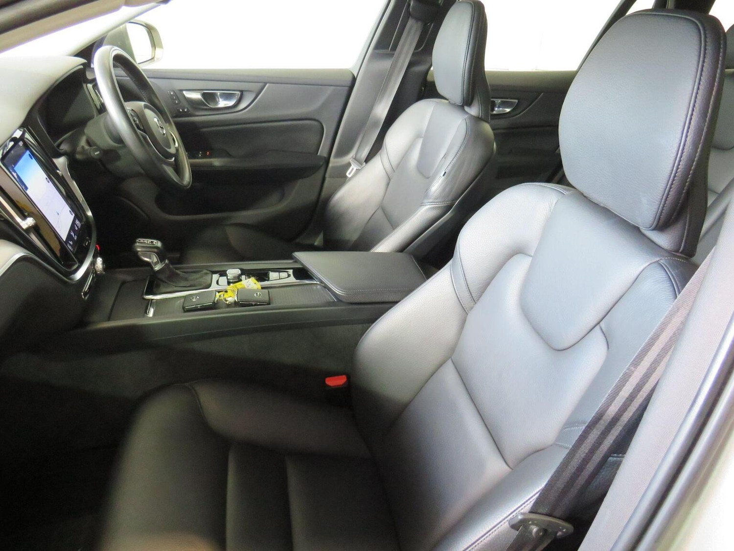 Used Volvo V60 2019 for sale - 76794017: Photo 10