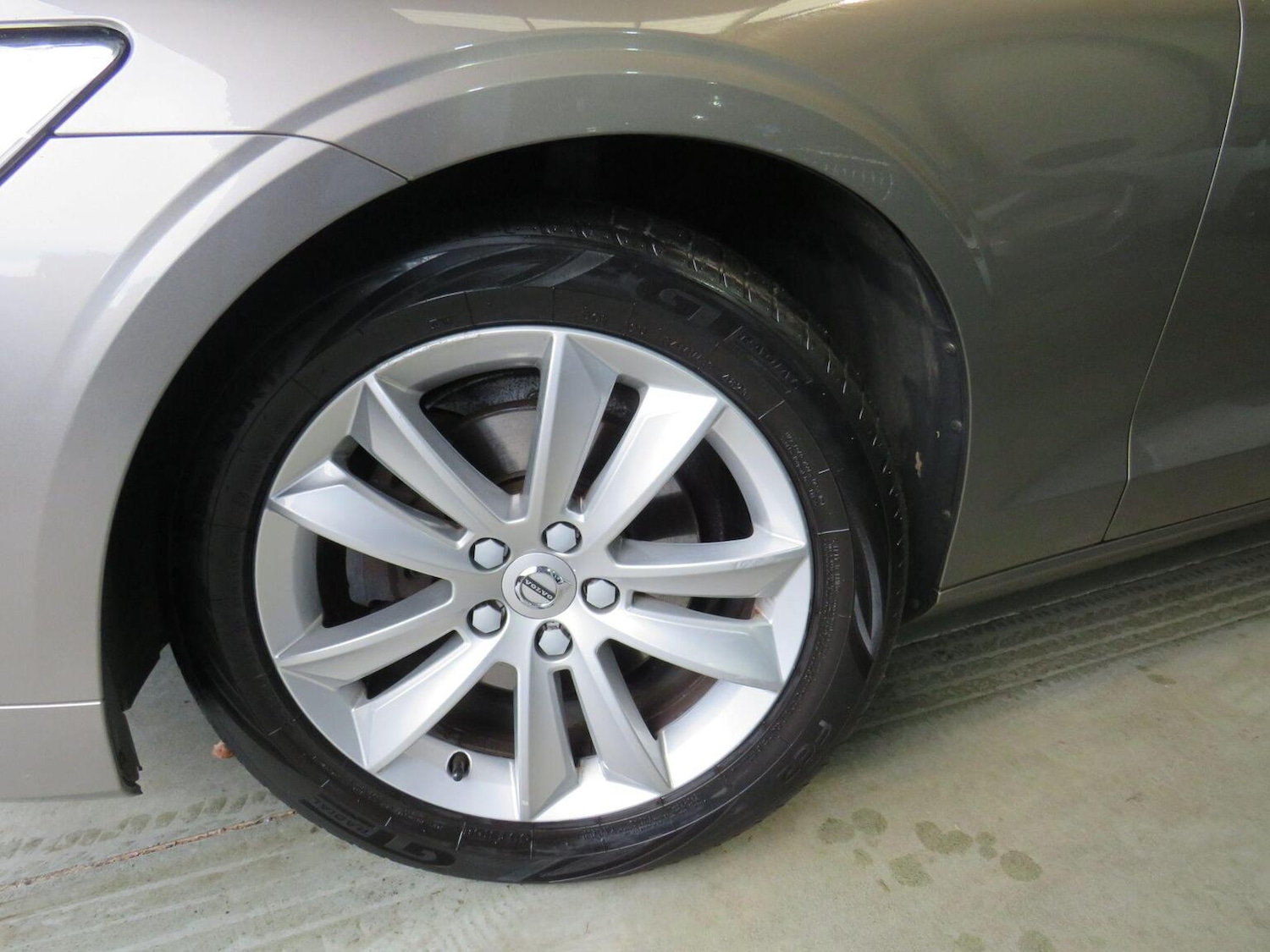 Used Volvo V60 2019 for sale - 76794017: Photo 8