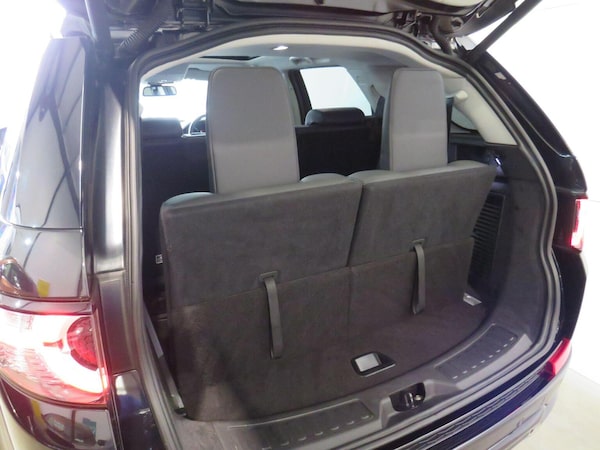 Used Land Rover Discovery Sport 2017 for sale - 76324756: Photo 17