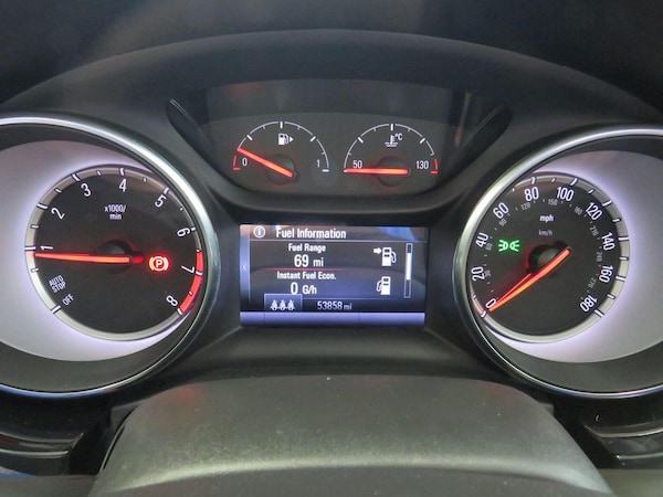 Used Vauxhall Astra 2018 for sale - 76149357: Photo 24