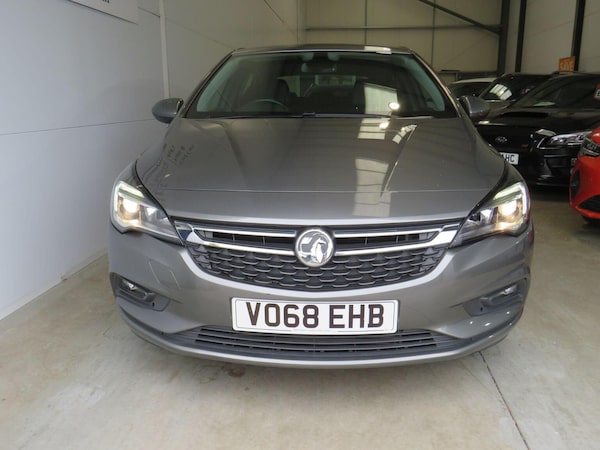 Used Vauxhall Astra 2018 for sale - 76149357: Photo 2