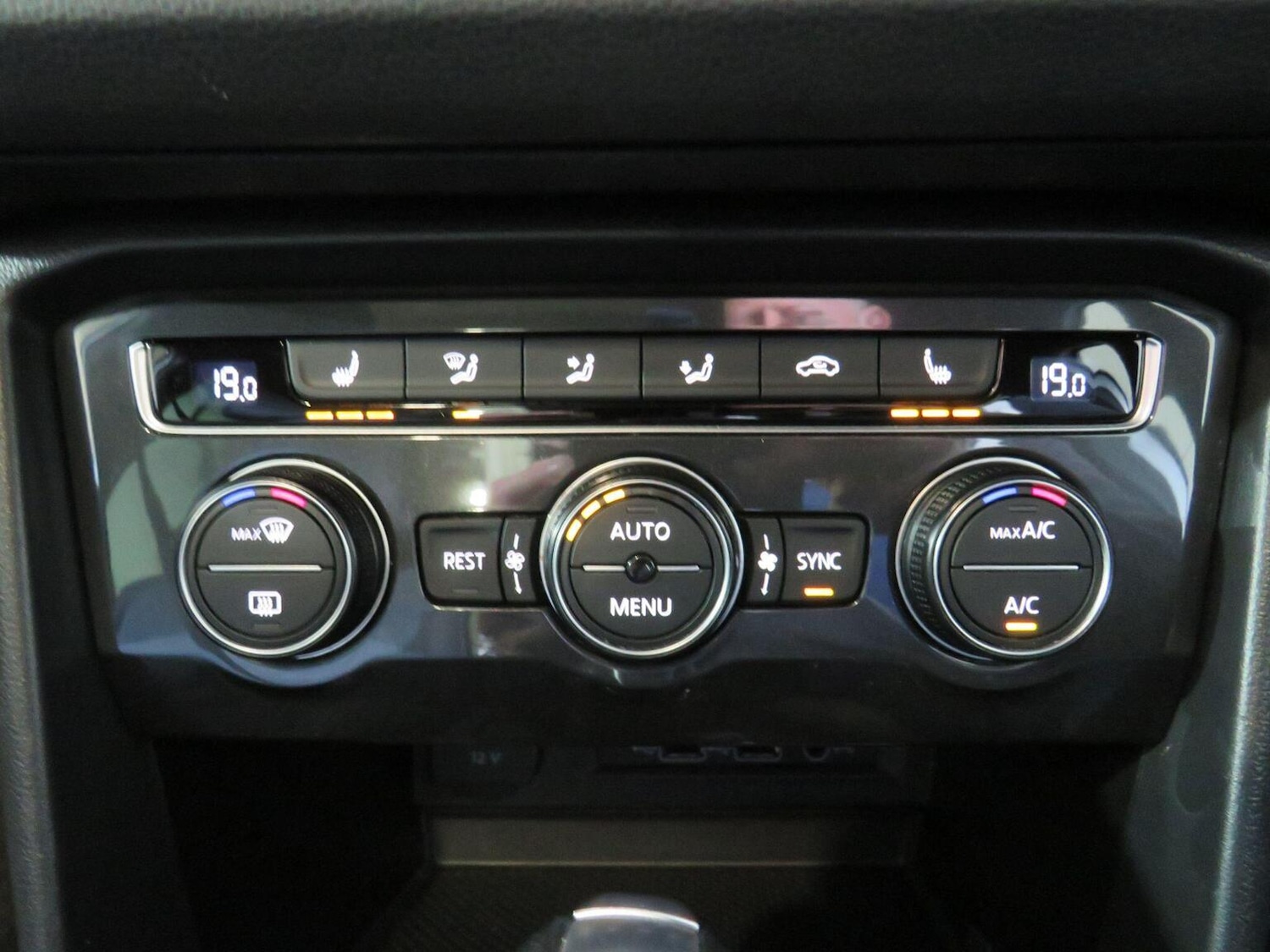 Used Volkswagen Tiguan 2019 for sale - 78064159: Photo 29