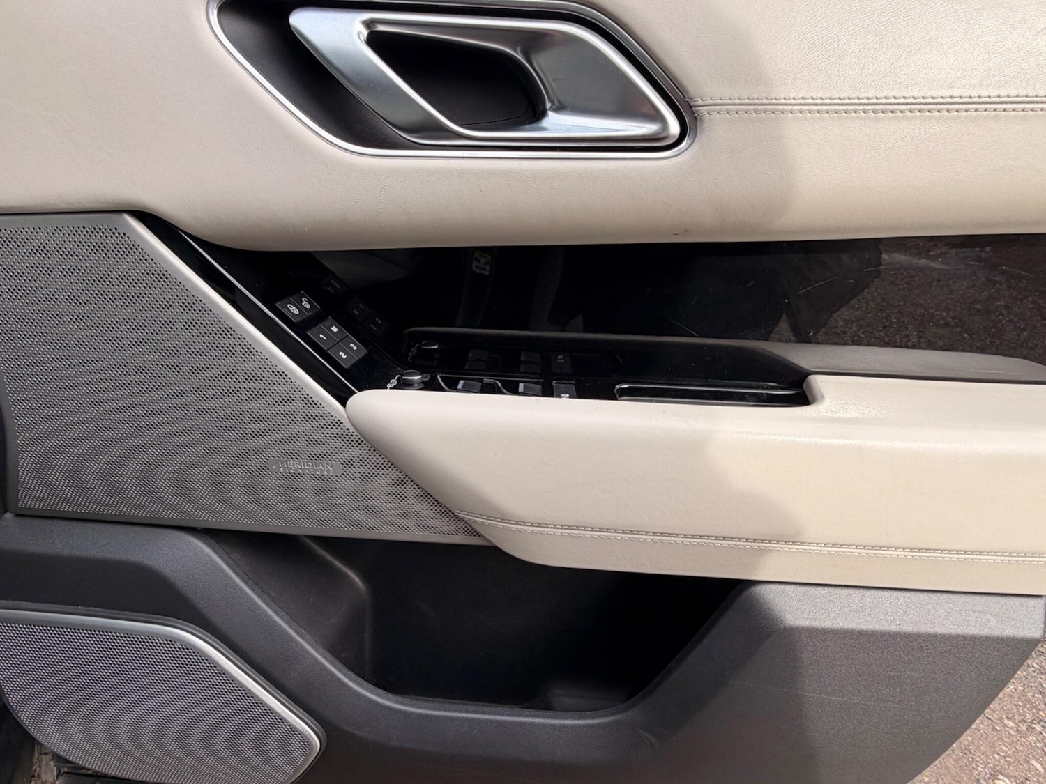 Used Land Rover Range Rover Velar for sale - 78006352: Photo 32