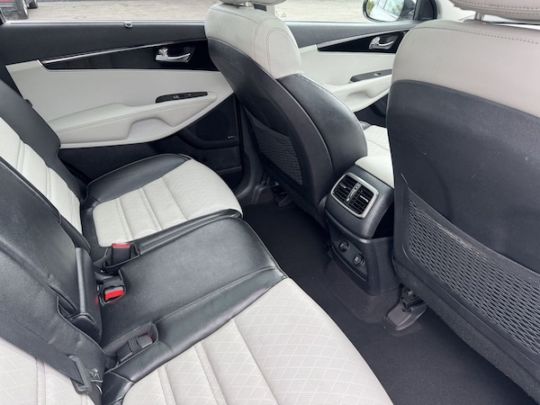Used Kia Sorento 2017 for sale - 76241459: Photo 29