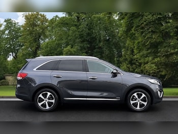 Used Kia Sorento 2015 for sale - 79090091: Photo