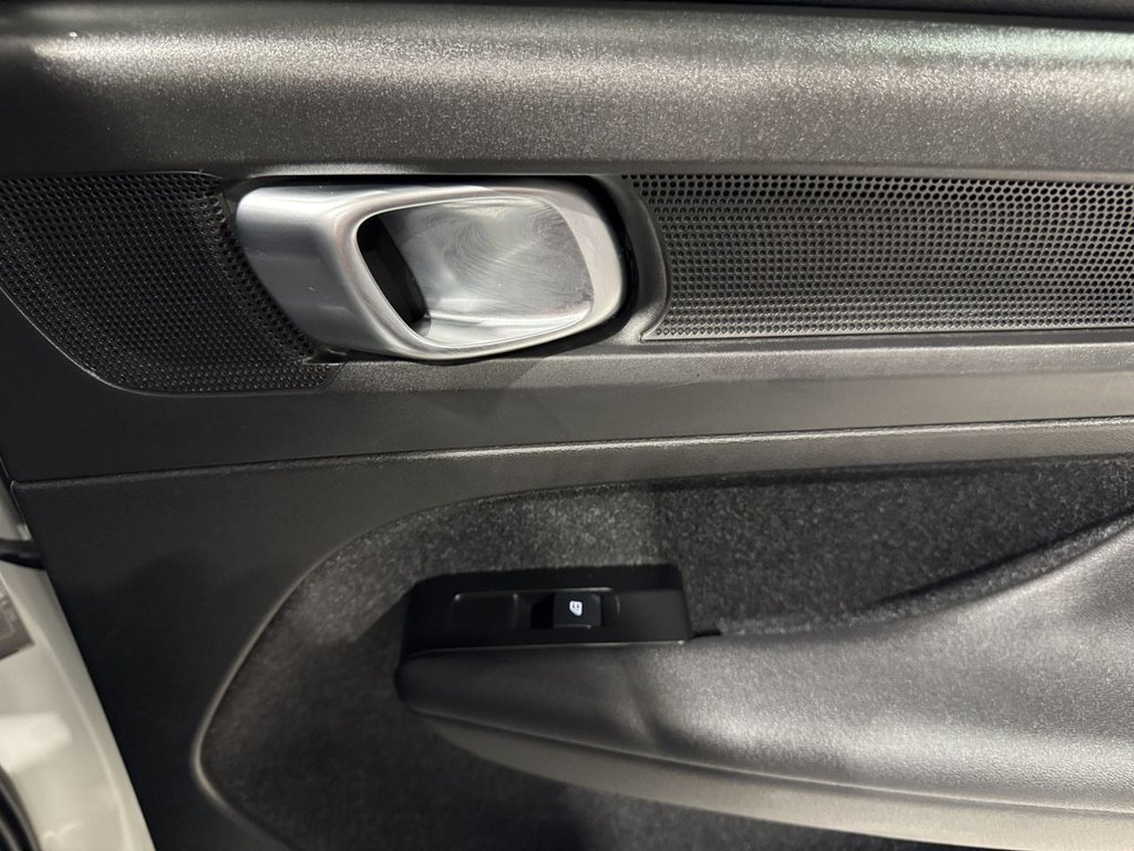 Used Volvo XC40 2021 for sale - 76470270: Photo 27